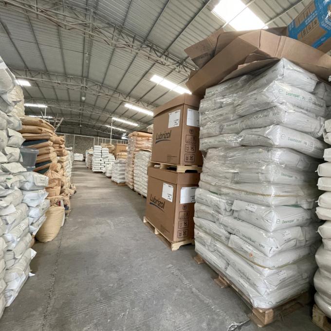 Virgin TPU Thermoplastic Polyurethane Pellets 64D In Bulk Flame Redartant TPEE TPU Samples 17